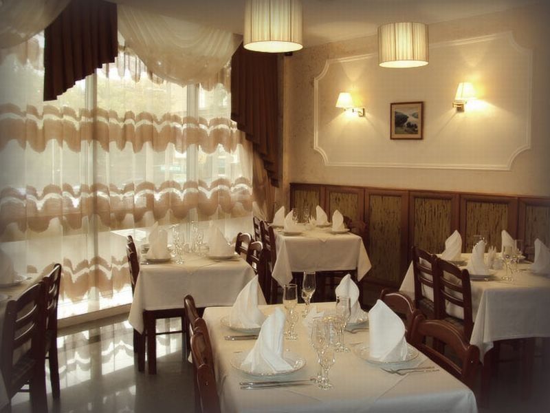 Soborniy Hotel Zaporizhia Extérieur photo