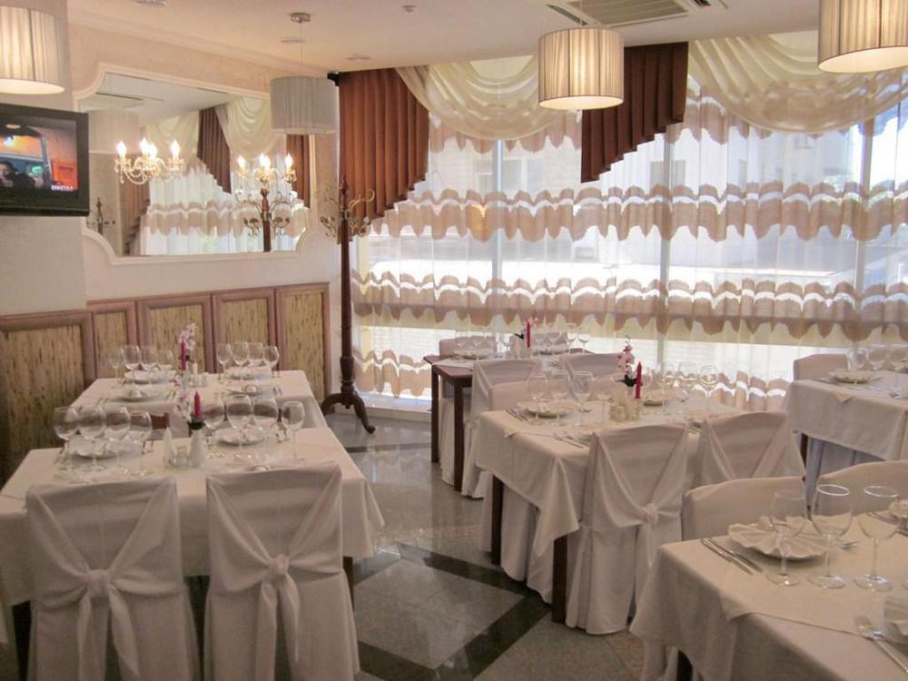 Soborniy Hotel Zaporizhia Extérieur photo